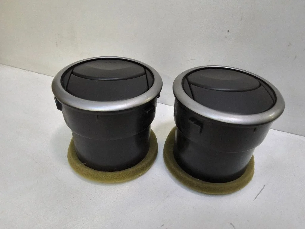 Dashboard side air vent grill/cover trim
