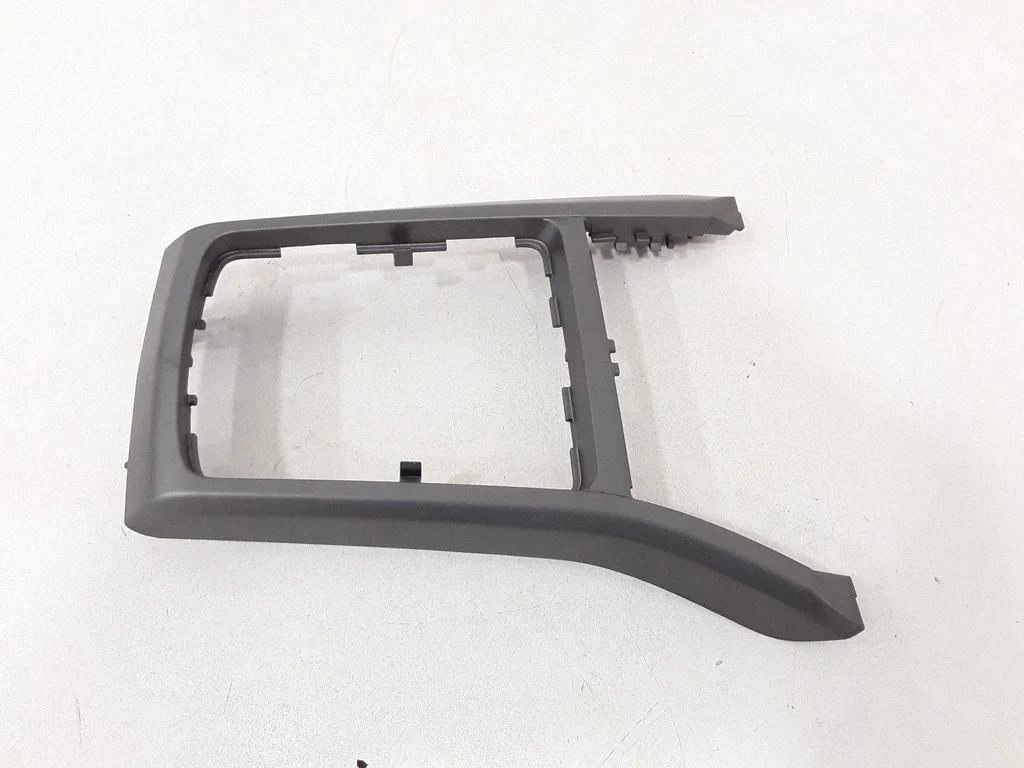 Gear shifter surround trim plastic 13116961