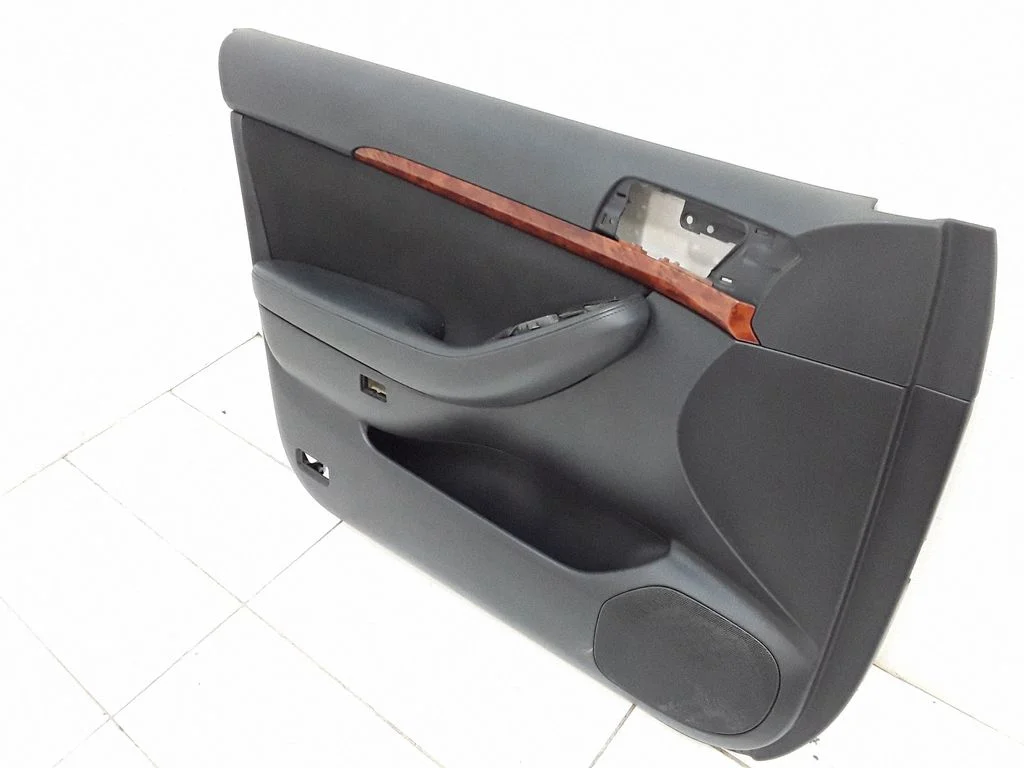 Front door card panel trim – Toyota Avensis T250 (2003-2006)
