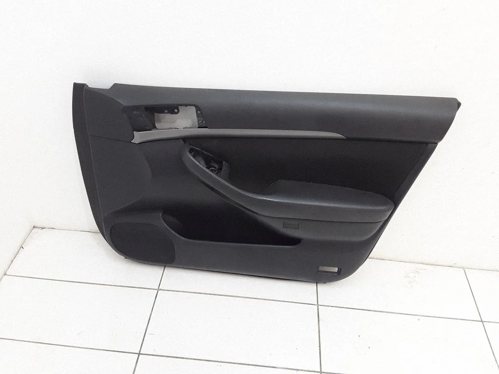 Front door card panel trim – right