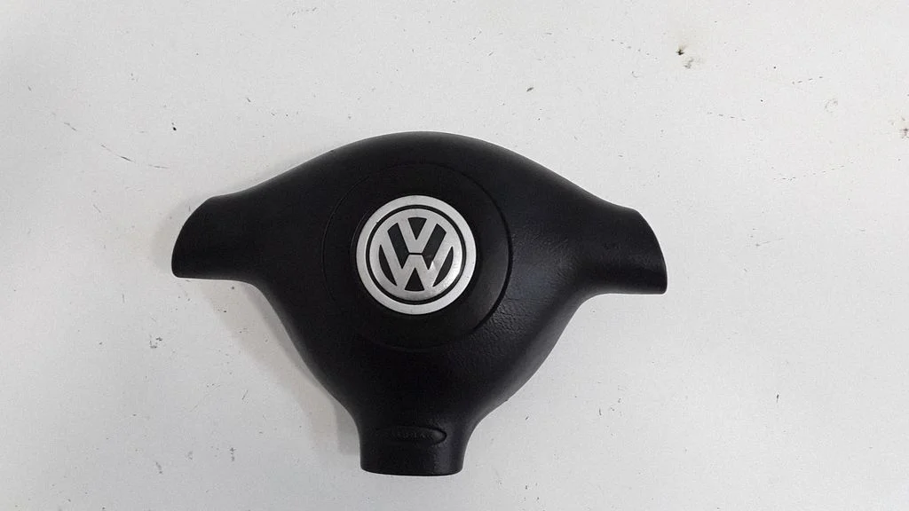 Steering wheel airbag