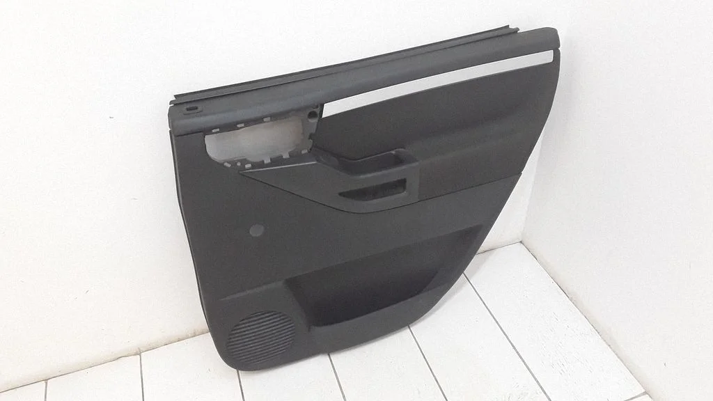 Tagumiste uste sisevooder – Opel Meriva A (2003-2010)