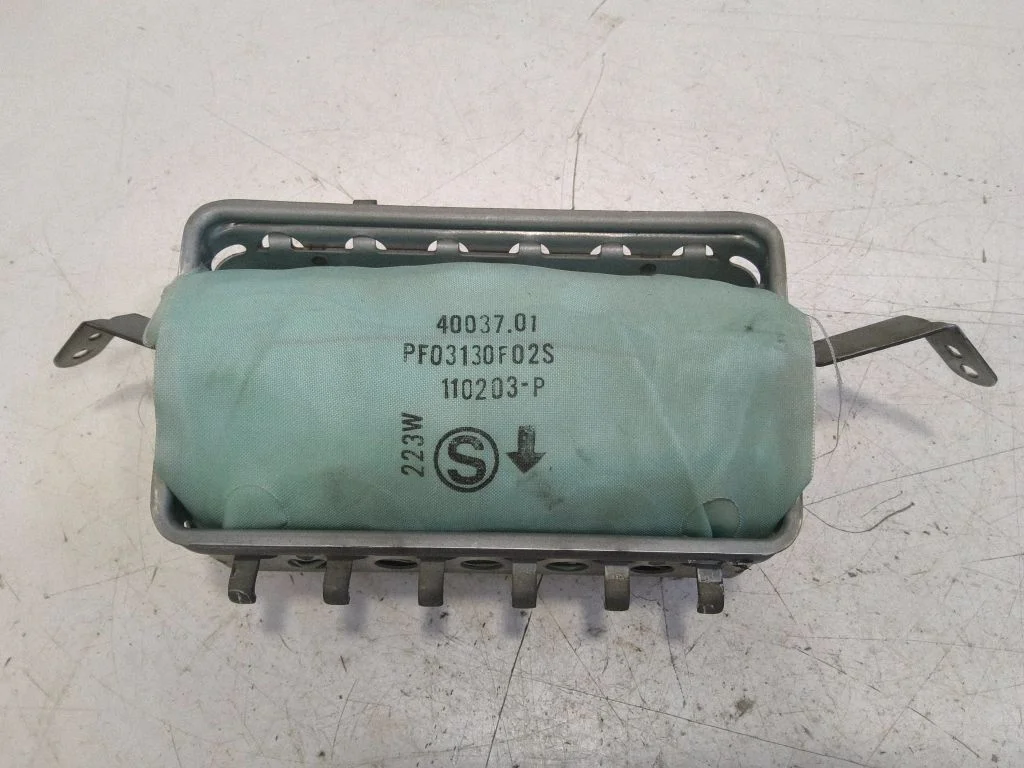 Passenger airbag 40037