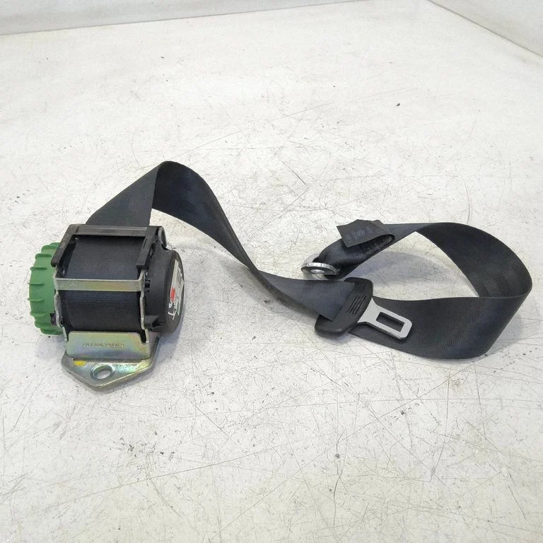 Rear seatbelt 1Z0857447E
