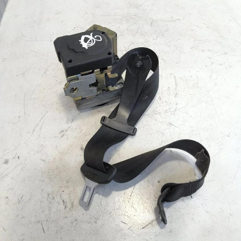 Rear seatbelt – rear right
