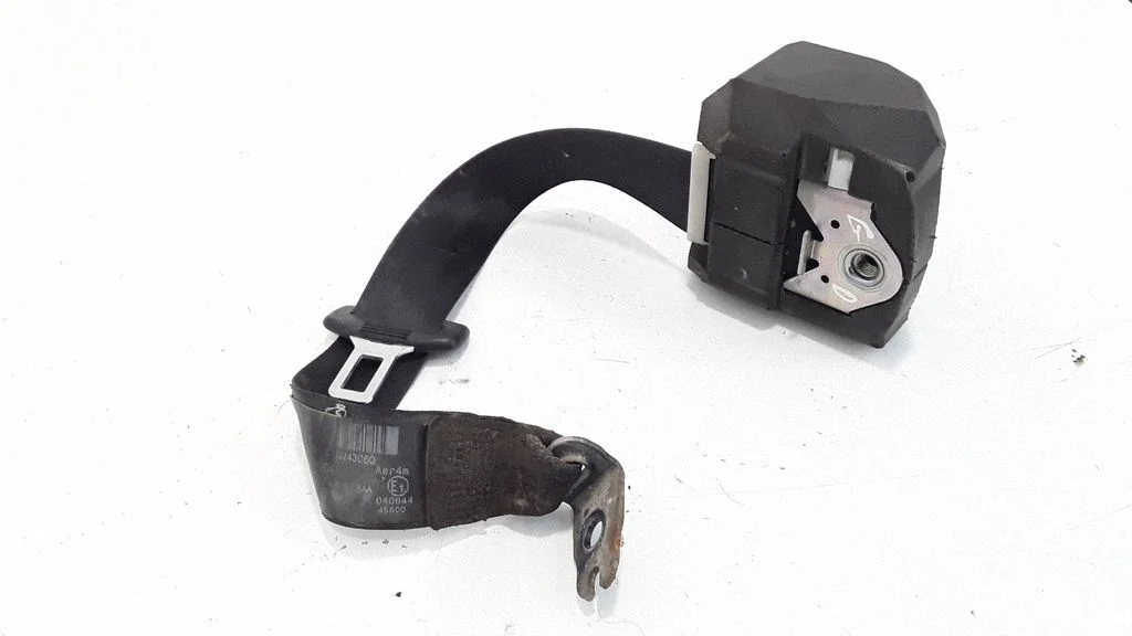 Rear seatbelt – rear right