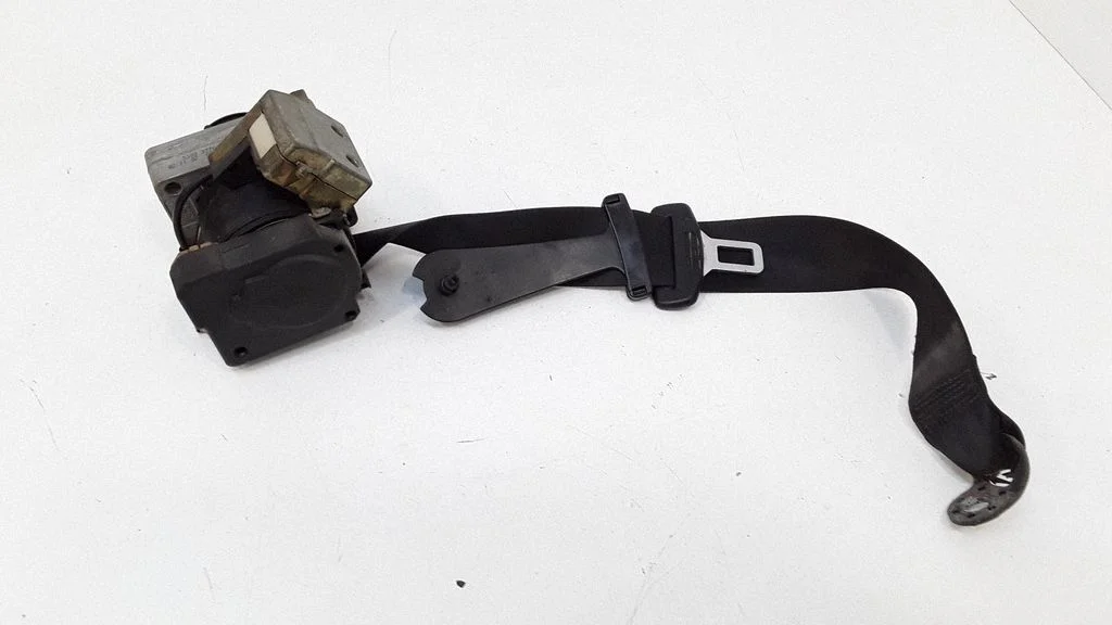 Rear seatbelt 33003776G