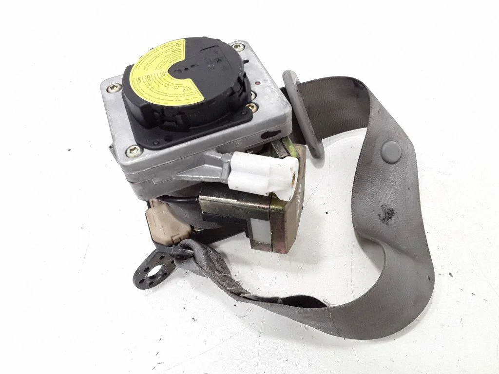 Rear seatbelt 193857737A