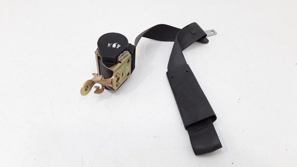 Front seatbelt – left