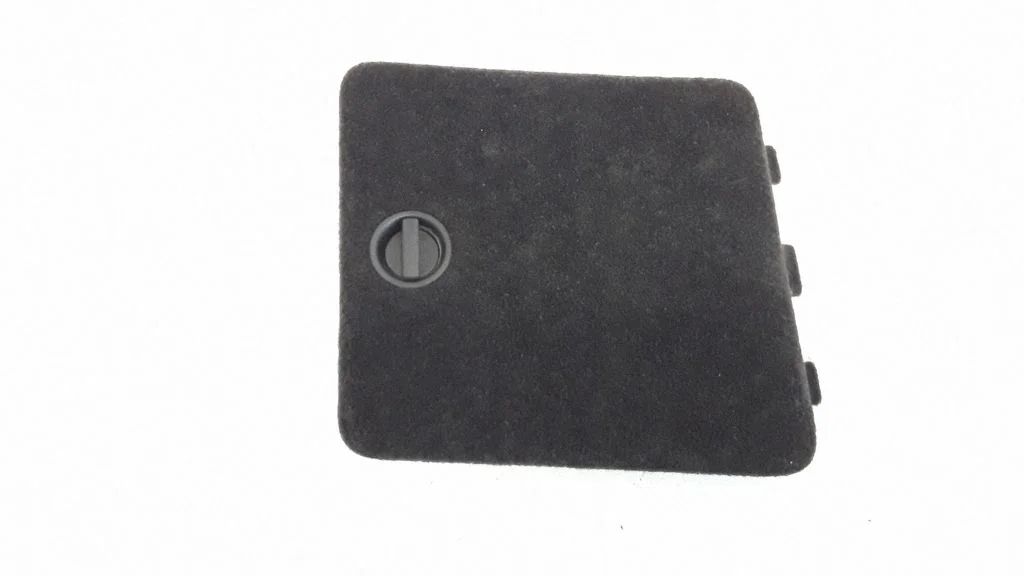 Other trunk/boot trim element – rear left