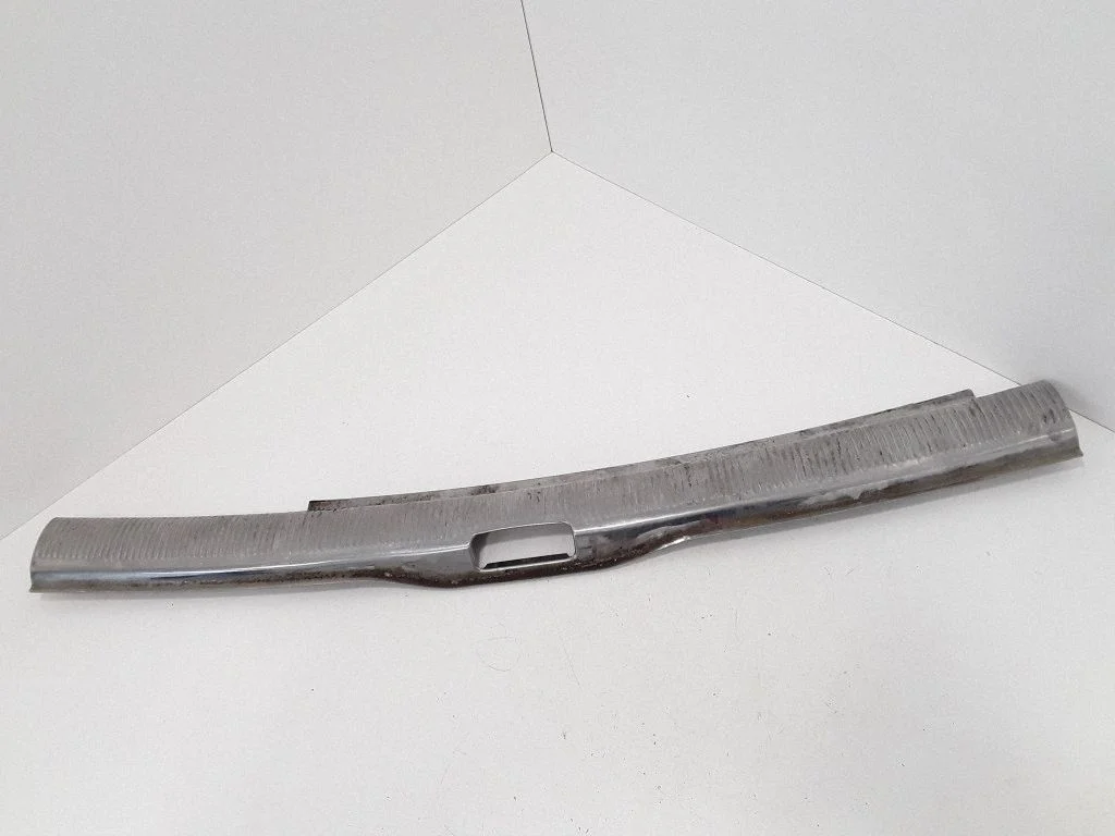 Trunk/boot sill cover protection – Volkswagen Passat B5.5 (2001-2005)