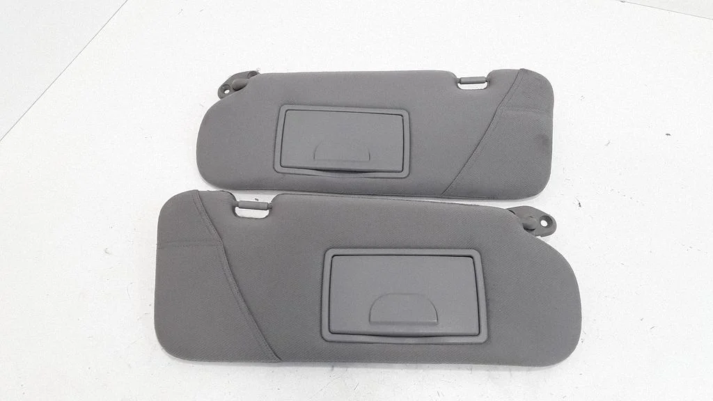 Sun visor
