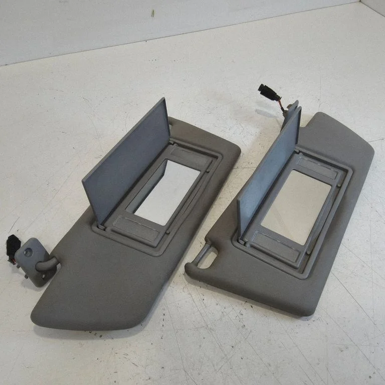 Sun visor