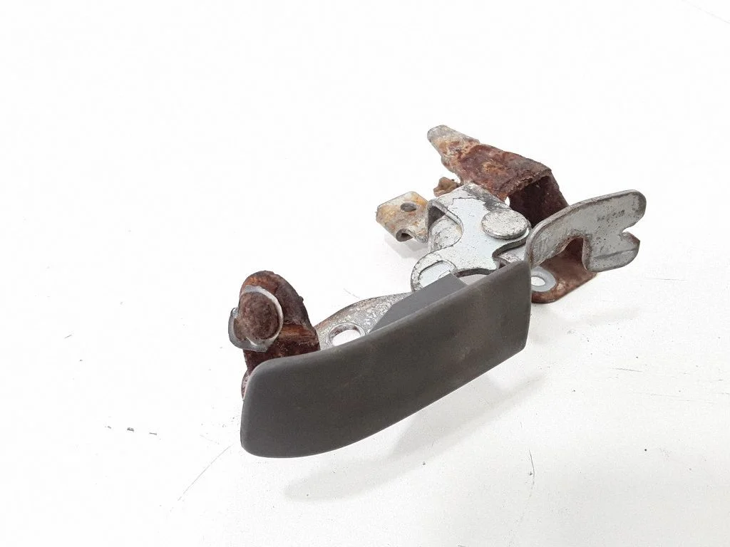 Engine bonnet (hood) release handle