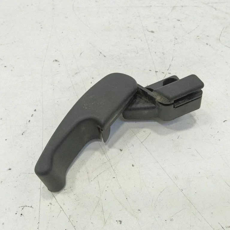 Engine bonnet (hood) release handle 1H1823533