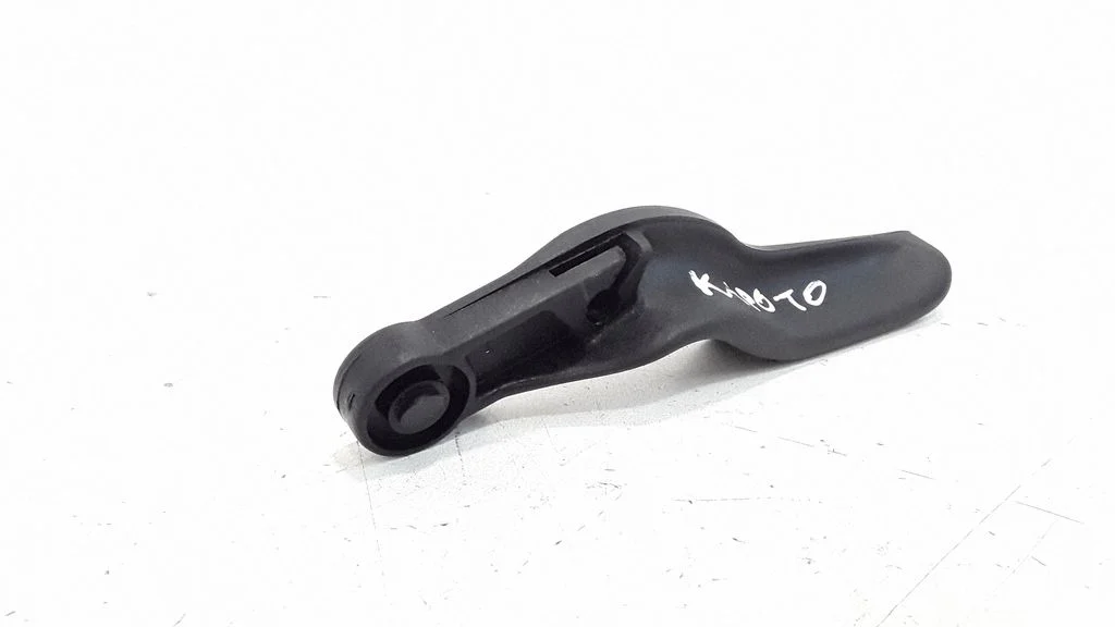 Engine bonnet (hood) release handle