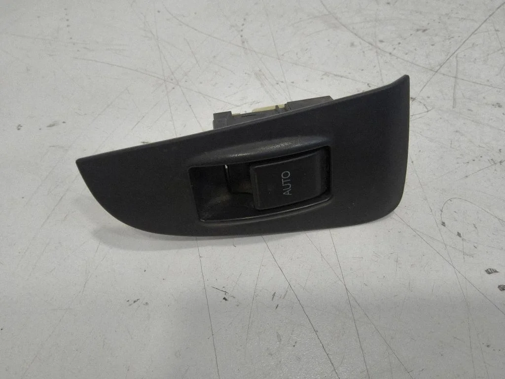 Electric window control switch – rear right
