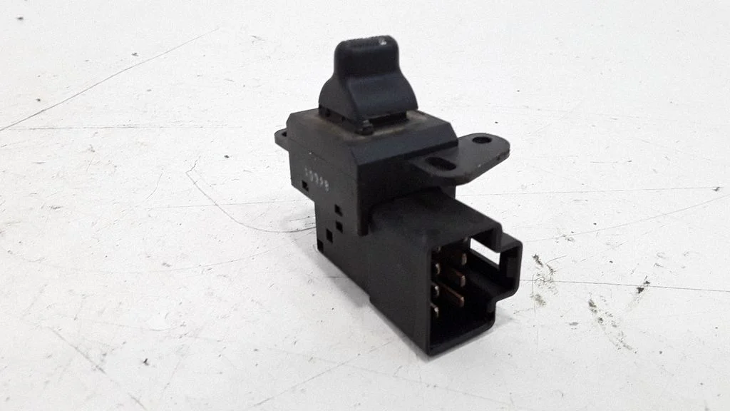 Przełącznik szyb elektrycznych 04685845AA