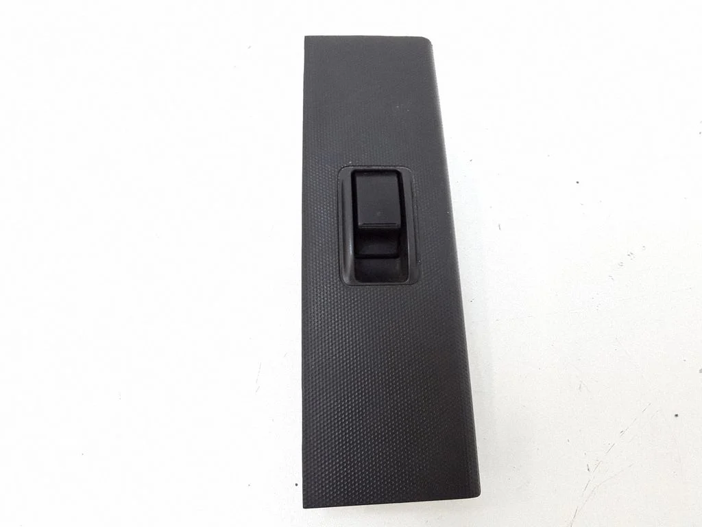 Electric window control switch 742310F030
