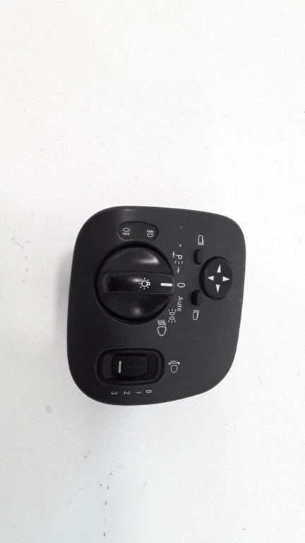 Light switch – Mercedes-Benz C-Class W203 (2000-2007)