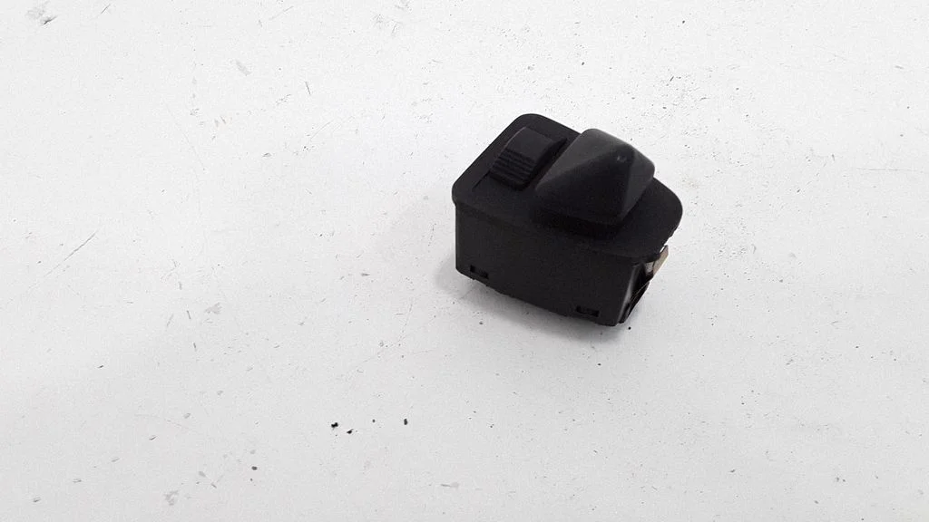 Wing mirror switch – BMW 3 Series E46 (1998-2005)