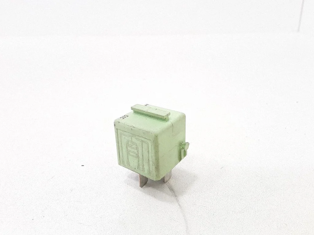 Other relay 8373700