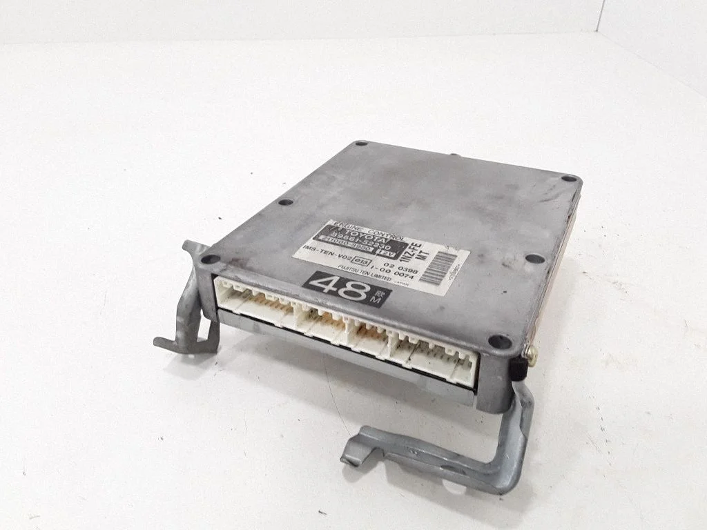 Engine control unit/module 8966152230