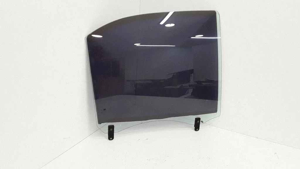 Rear door window glass – right