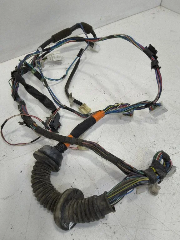 Front door wiring loom – front left