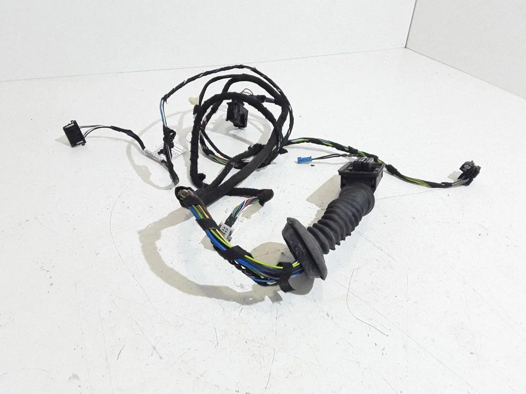 Esiukse juhtmestik 9286219