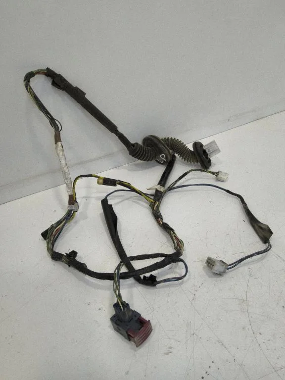 Rear door wiring loom – rear right