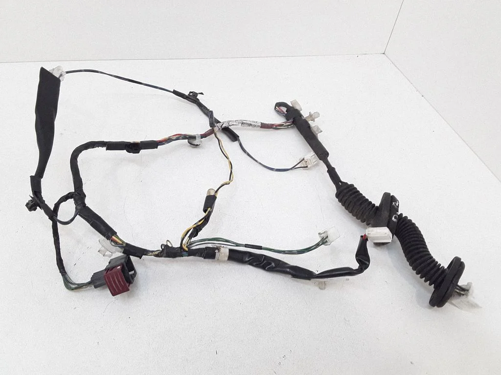 Tagaukse juhtmestik – Toyota Avensis T250 (2006-2009)