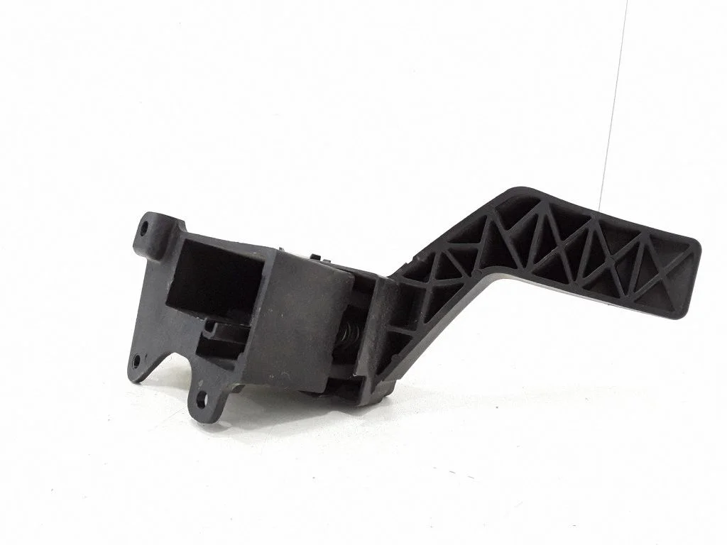 Accelerator throttle pedal 2M519F836AE