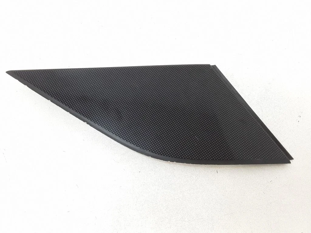 Spoguļa plastmasas apdare 1696902787