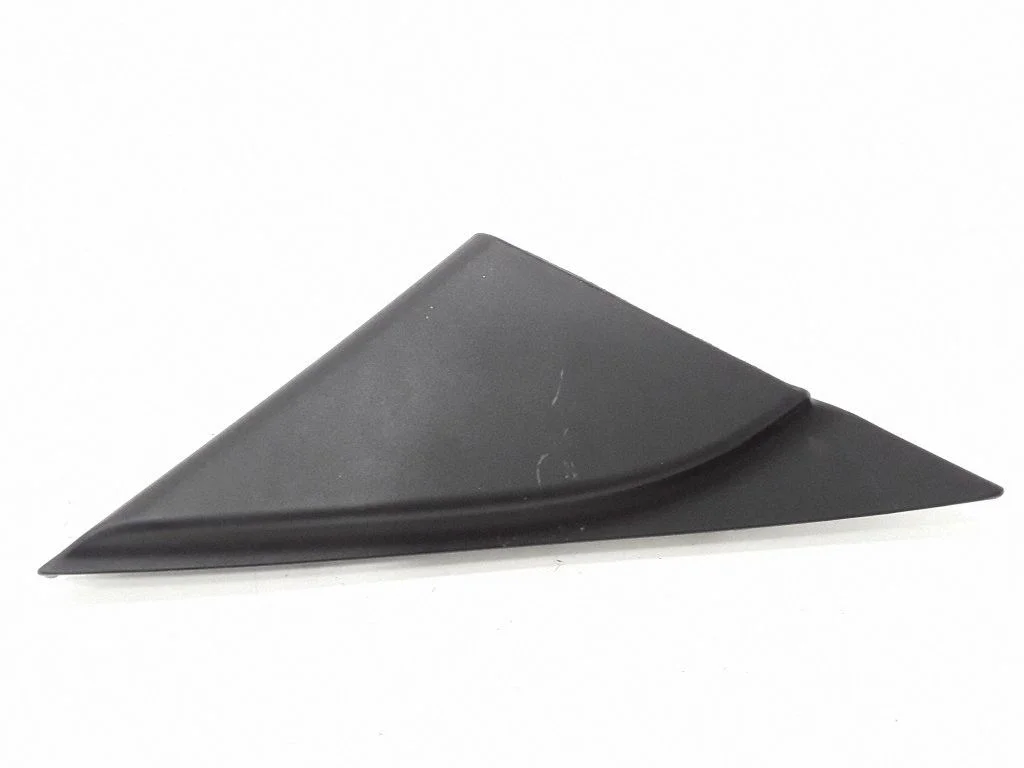Plastic wing mirror trim cover – right