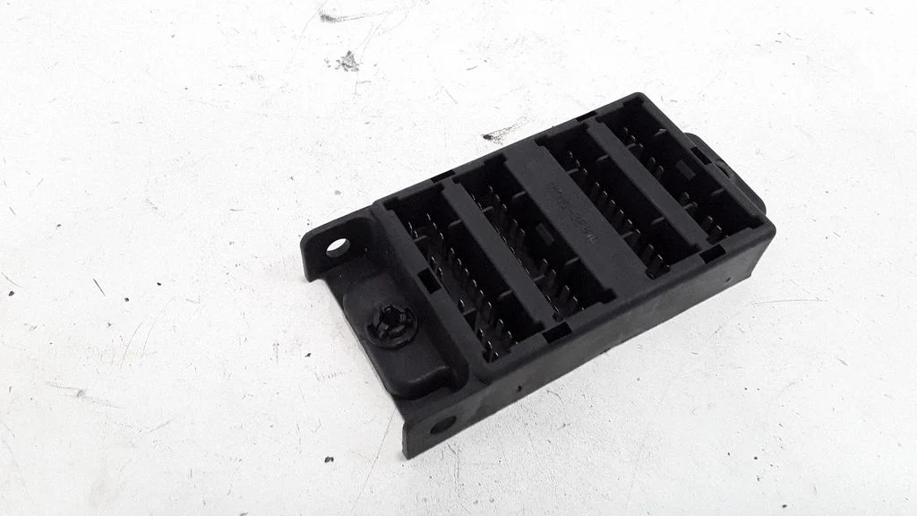 Fuse module 913103E810
