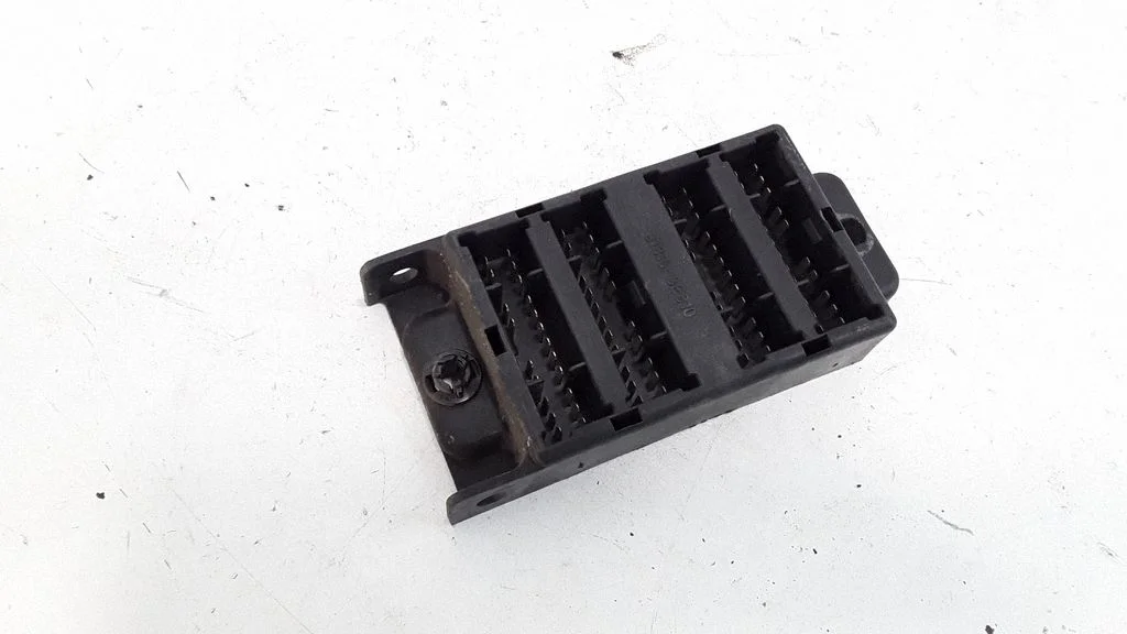 Fuse module 913103E810