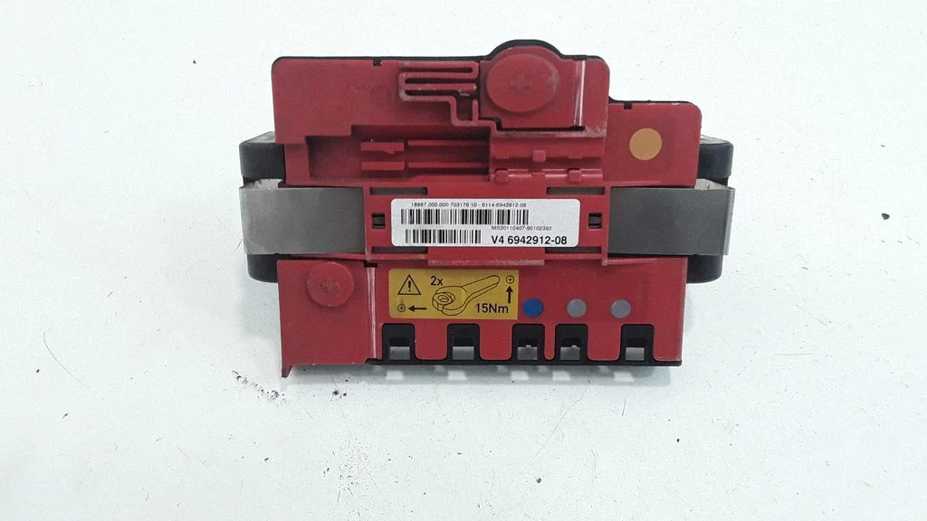 Drošinātāju bloks – BMW 3. sērija E90 E91 (2005-2012)