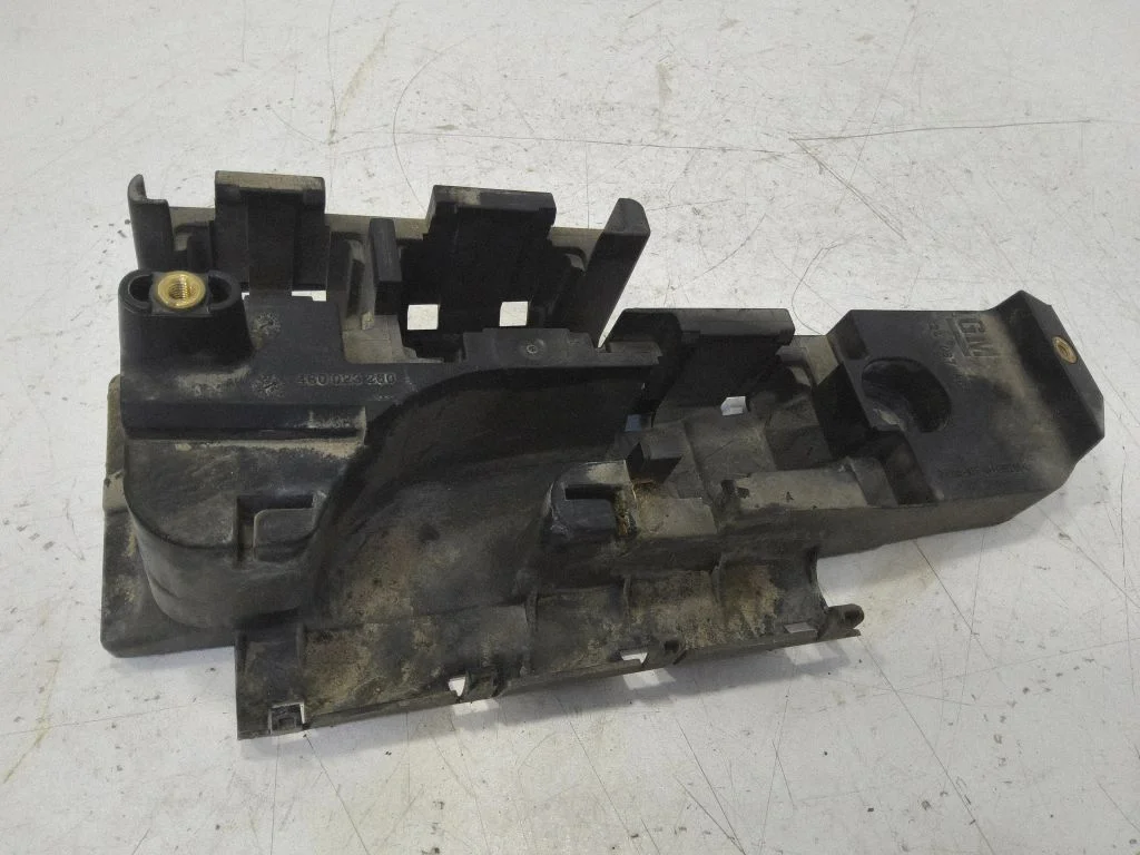 Other engine bay part – Opel Vectra C (2005-2009)