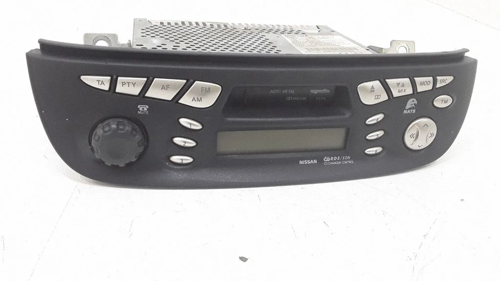 Raadio / CD/DVD-mängija / navigatsioon – Nissan Almera N16 (2000-2010)