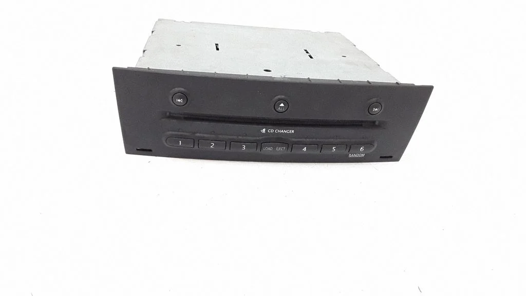 Radio/CD/DVD/GPS head unit – Renault Megane II (2002-2005)