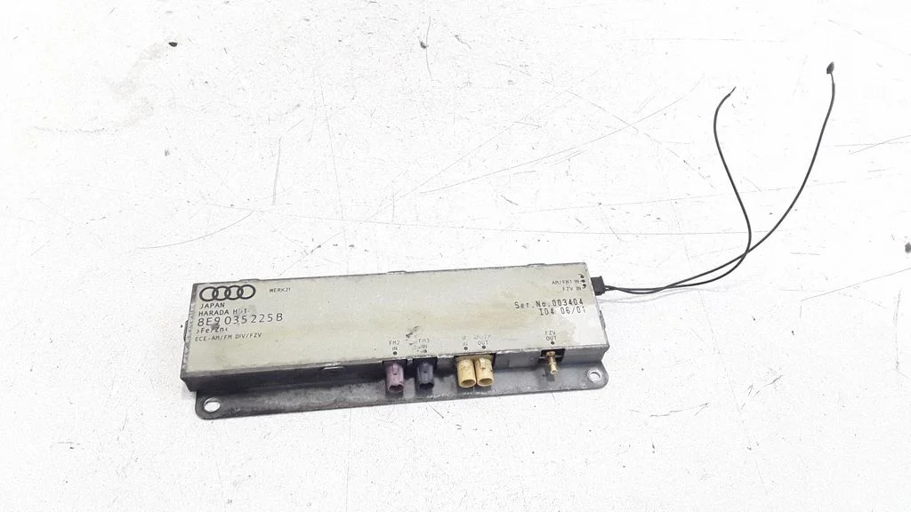 Antenni võimendi – Audi A4 S4 B6 8E 8H (2001-2005)