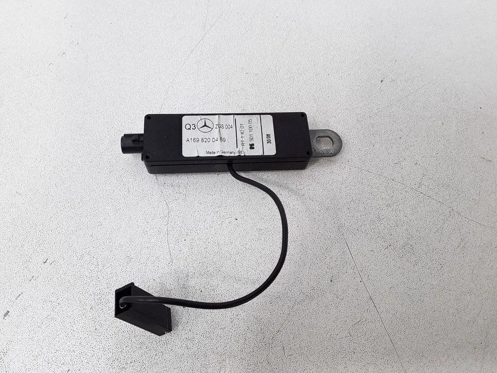Antenas pastiprinātājs A1698200489