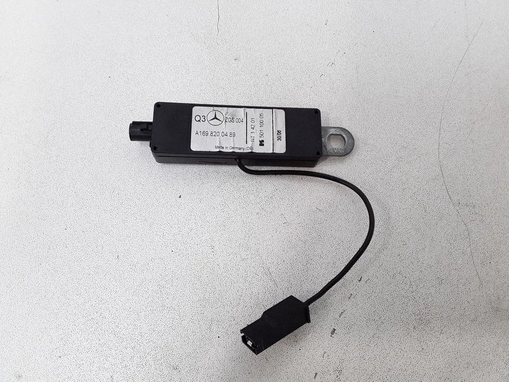 Antenas pastiprinātājs A1698200489