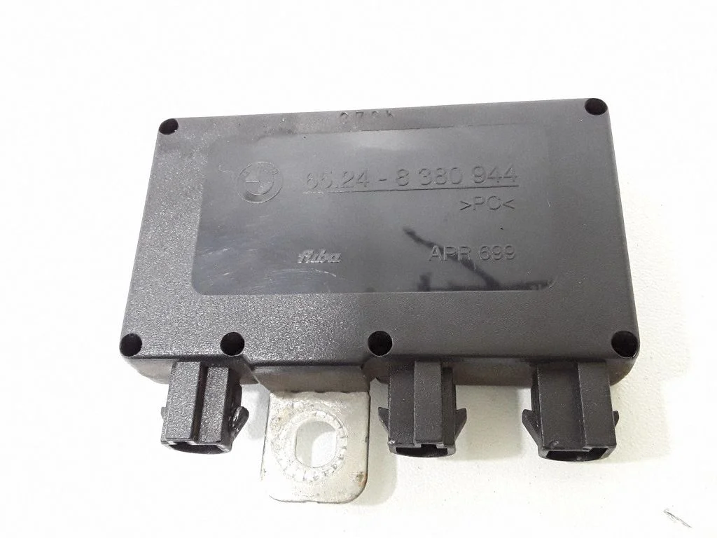 Aerial antenna amplifier – BMW 3 Series E46 (1998-2005)