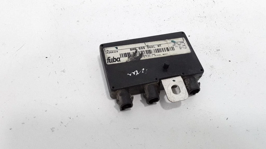 Aerial antenna amplifier – BMW 3 Series E46 (1998-2005)