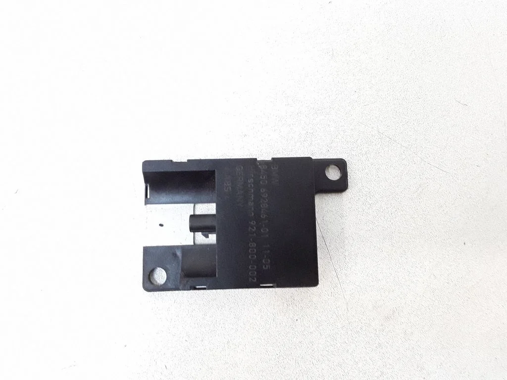 Aerial antenna amplifier – BMW 3 Series E90 E91 (2005-2012)