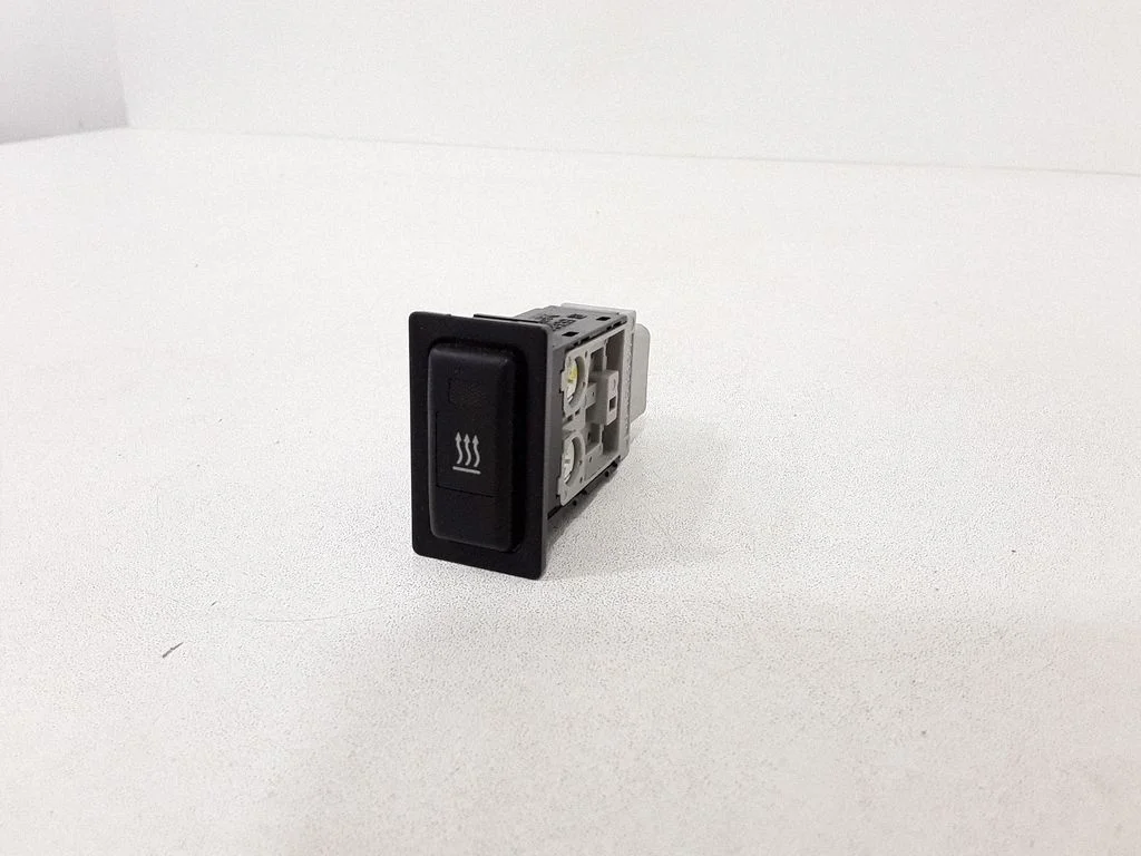 Windscreen/window heater switch – Toyota Avensis T250 (2003-2006)