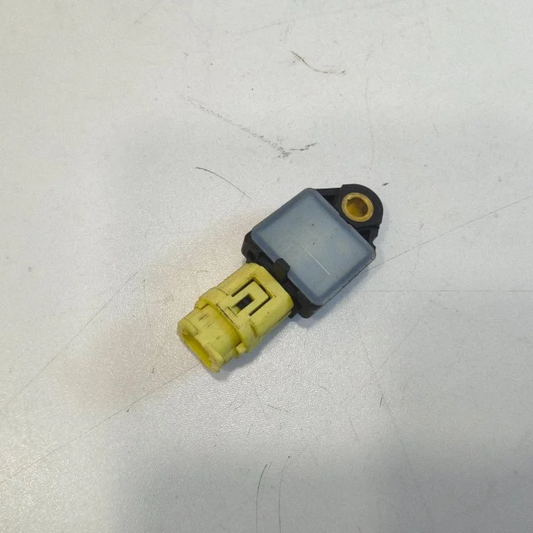 Drošības spilvenu trieciena sensors – KIA Ceed (2006-2012)