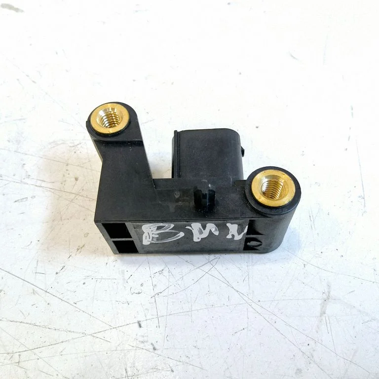 Turvapadja löögiandur 6977398